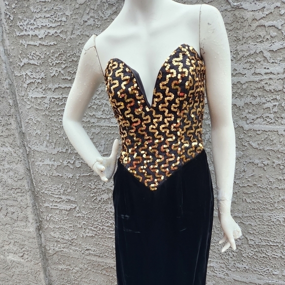 VTG Gunne Sax by Jessica McClintock Velvet boned sequin Dress - Picture 11 of 11